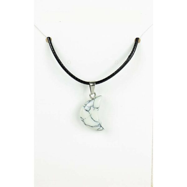 Collier cordon cuir noir et son croissant de lune howlite blanche