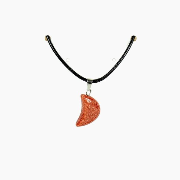 Collier cordon cuir noir et son croissant de lune pierre de soleil rouge